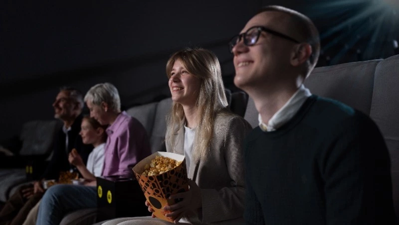 ВТБ посчитал: россияне в 1,5 раза увеличили траты на «культурный отдых» на майских праздниках 