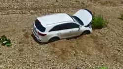 Пожилой сахалинец на иномарке вылетел с дороги на сопку. Видео