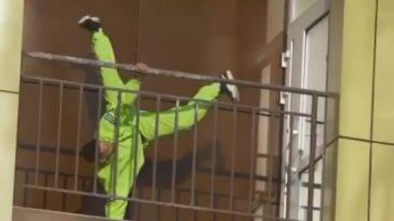 Южносахалинцы устроили балконный концерт и пригласили в гости Дудя