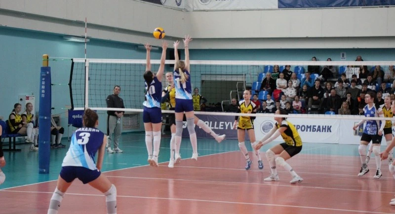 Команда Сахалинской области победила на первенстве ДФО среди девушек