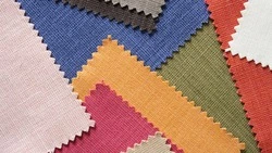 Дело в размере: в магазине продавец отказал сахалинке в продаже ткани в нужном количестве 