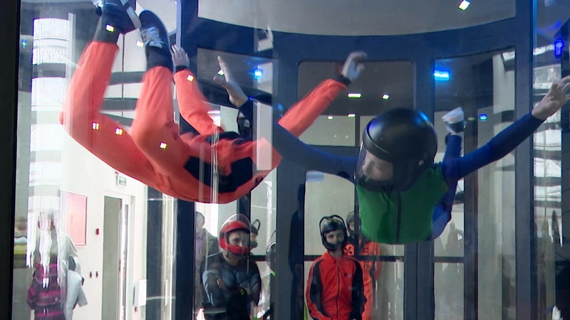 Начинающие парашютисты Сахалина выяснили, кто лучше имитирует свободное падение