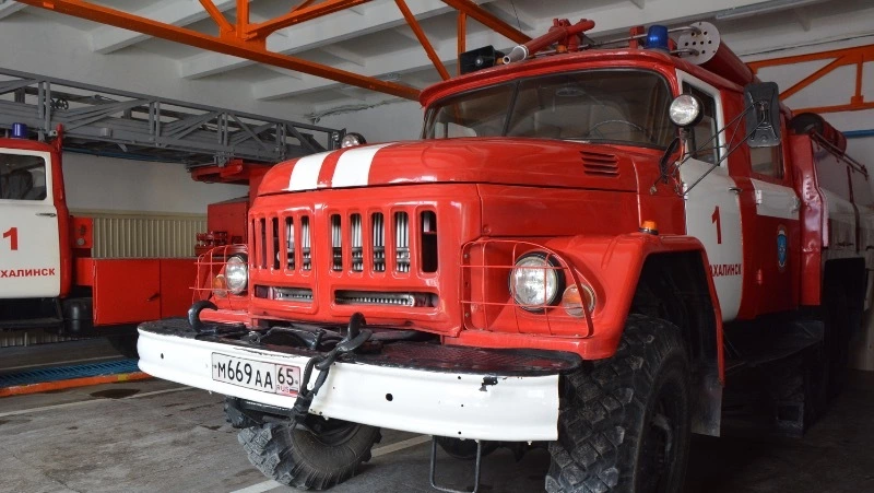 В Охе 14 человек эвакуировали из-за пожара в электрощитовой