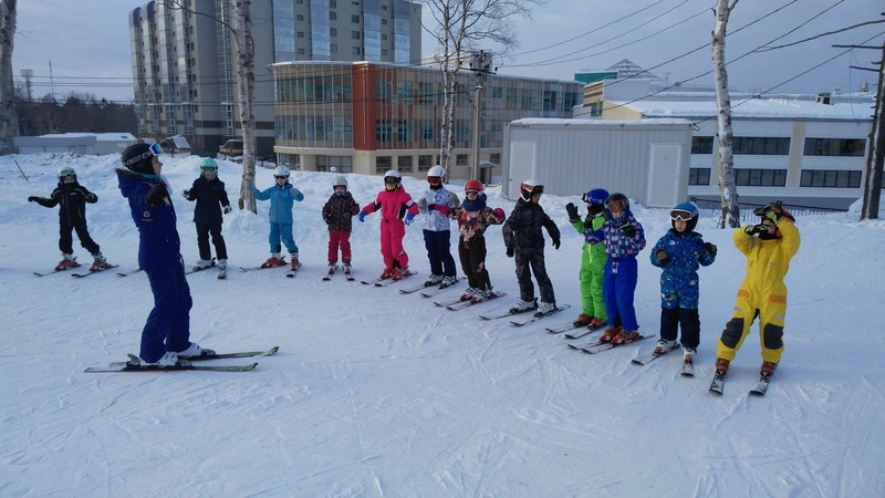Сахалинские горнолыжники из ЦСКА ждут новый инвентарь