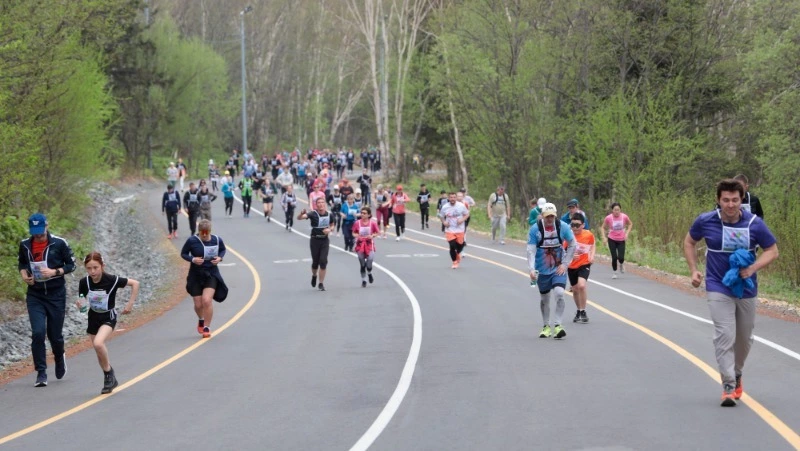 Вышли самые выносливые: более 300 человек пробежали по «Горному воздуху» в Южно-Сахалинске