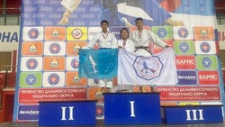 Воспитанники сахалинской спортшколы самбо и дзюдо завоевали три медали первенства ДФО
