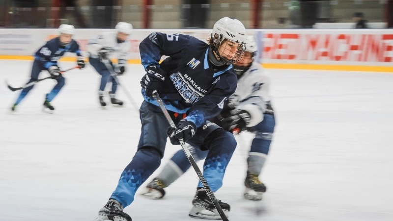 Игроки «Кристалла» сыграют с «Манулом» на Сахалине в рамках первенства ДФО