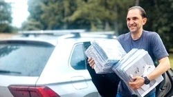 Сенатор от Сахалина Хапочкин привез груз помощи жителям Белгородской и Курской областей 