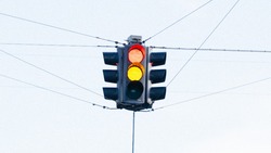 Автолюбителей Южно-Сахалинска предупредили об отключенных светофорах 22 августа