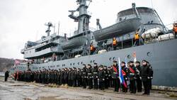 На Сахалин пришел учебный корабль ВМФ