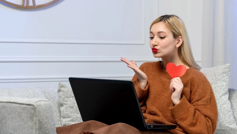 МВД рассказало, как защититься от аферистов на сайтах знакомств