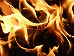 Пожар в квартире потушили в Южно-Сахалинске днем 25 марта