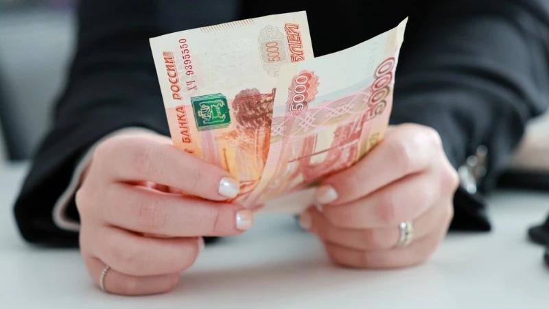 Студенты с Сахалина остались без денег и курсовых из-за мошенницы из Благовещенска