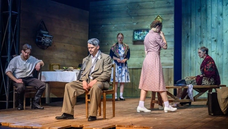 Тихая премьера