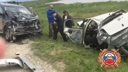 Два человека погибли в страшной аварии на юге Сахалина