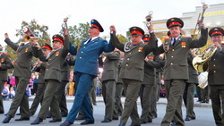 Танцующий оркестр выступит на Сахалине в День окончания Второй мировой войны