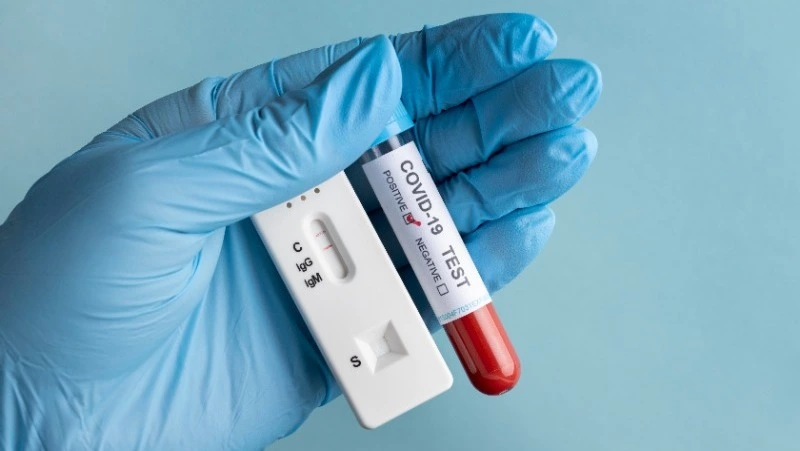 Коронавирус возвращается в Россию: Роспотребнадзор доложил о росте заболеваемости 