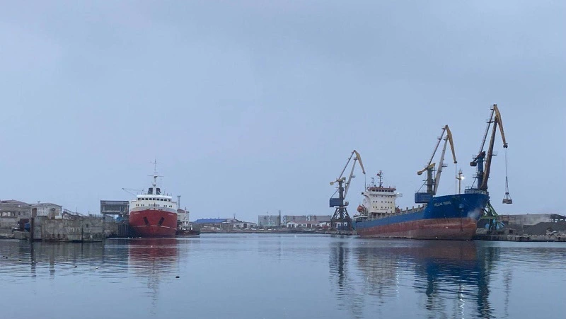 Паромную переправу Ванино — Холмск закроют из-за циклона