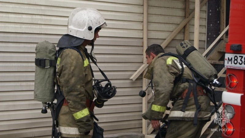 Грузовик загорелся в Южно-Сахалинске 3 сентября