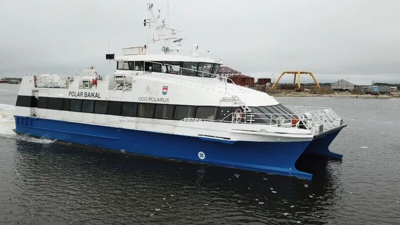 Работников «Сахалин Энерджи» после двухнедельной самоизоляции начали возить на платформы