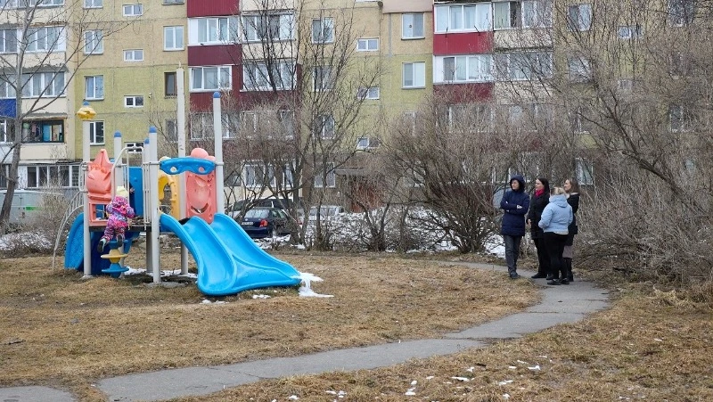 Детскую площадку и сквер обустроят в 9-м микрорайоне Южно-Сахалинска