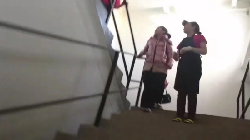 Посетителей крупного торгового центра в Южно-Сахалинске экстренно выгнали из здания