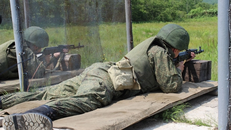 На Сахалине завершается военно-патриотическая смена «Служу России»