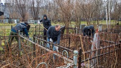Могилы ветеранов войны в Южно-Сахалинске облагородили в преддверии Дня Победы