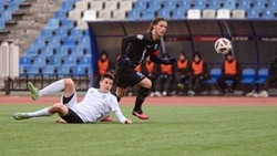 Капитан футбольной команды ПСК «Сахалин»: Забиваем немного, но и пропускаем минимум