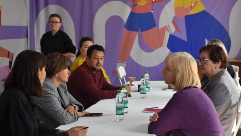 «Мудрость в обмен на технологии»: в Углегорске ветераны и молодежь договорились о сотрудничестве