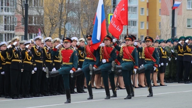 В Южно-Сахалинске прошел парад в честь Дня Победы