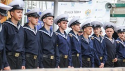 В Корсакове торжественно встретили фрегат «Паллада»