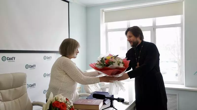 Сахалинский литературовед с многолетним стажем отметила 80-й день рождения