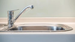 Авария на сетях оставила более 250 жителей Итурупа без воды 10 января