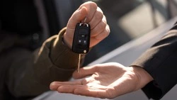 Пенсионер из Южно-Сахалинска продал машину, чтобы отдать мошенникам 900 тысяч рублей