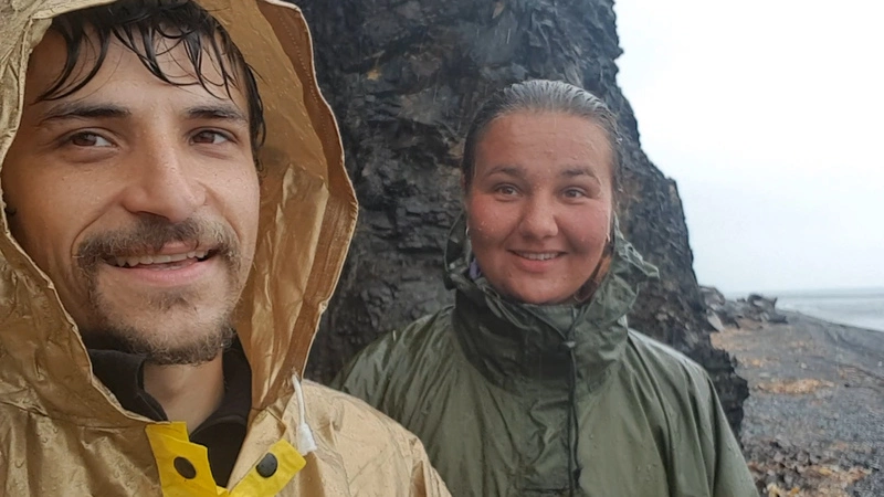 Шесть путешественников попытались доплыть до Сахалина в ванне и бочках