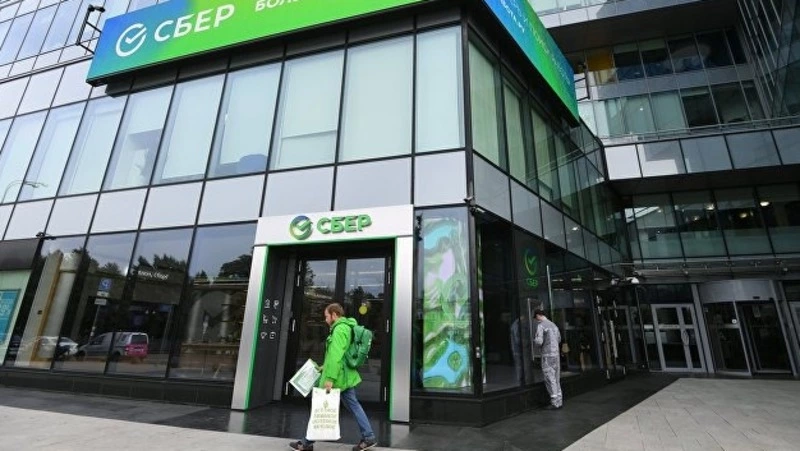 Карточки Sakh.online: что делать держателям карт Сбербанка на фоне санкций?