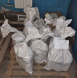 Моторист из Корсакова пытался тайно провезти из Японии 220 л алкоголя