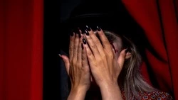 «Ты сейчас сдохнешь!»: житель Южно-Сахалинска атаковал жену пинками по лицу и шее