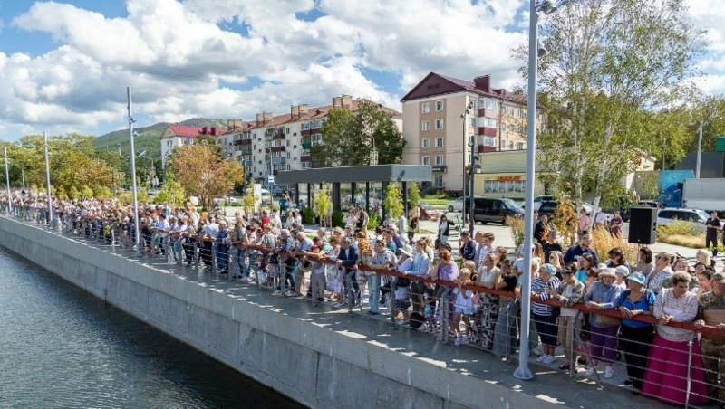 В Южно-Сахалинске преобразили северную часть набережной реки Рогатки