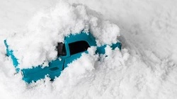 Владельца платной парковки обяжут заплатить за покореженный автомобиль в Долинском районе