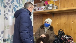 Лимаренко посоветовал жителям Холмска покупать в магазинах недорогие свежие овощи 
