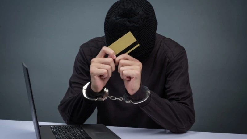 Жители Сахалина нарвались на мошенников с надеждой заработать на инвестициях