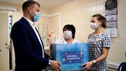 Во Всероссийский день добра Корсаковская ЦРБ получила «коробки храбрости»