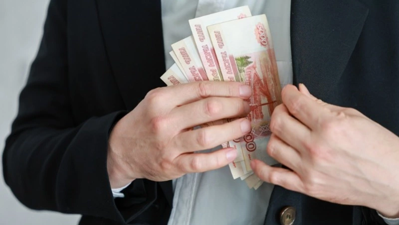 Сахалин вошел в число лидеров по зарплатам в России