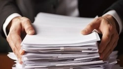 Чиновника наказали штрафом за просрочку ответа на обращение в Южно-Курильске