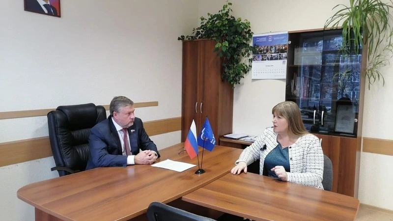 Депутат Государственной Думы ФС РФ Георгий Карлов провел прием граждан