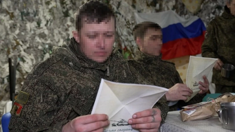 Сахалинские волонтеры передали подарки, письма и сладости бойцам СВО в честь 23 февраля