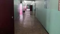 В школе Долинска потоп. Учителя успевают сушить книги