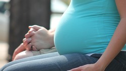 Новое пособие оформили 4 тысячи беременных и мам-одиночек на Сахалине